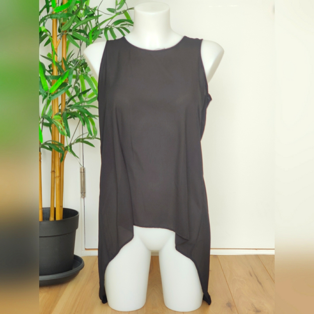 Tristan sleeveless blouse